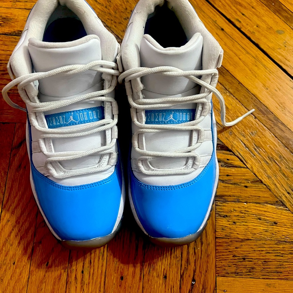 AIR JORDAN 11 RETRO LOW